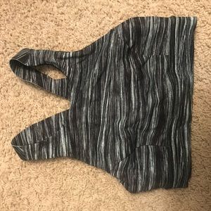 EUC FAST AND FREE BRA SIZE 6.